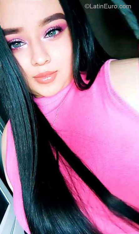 Date this attractive Costa Rica girl Jennifer from San Jose CR469