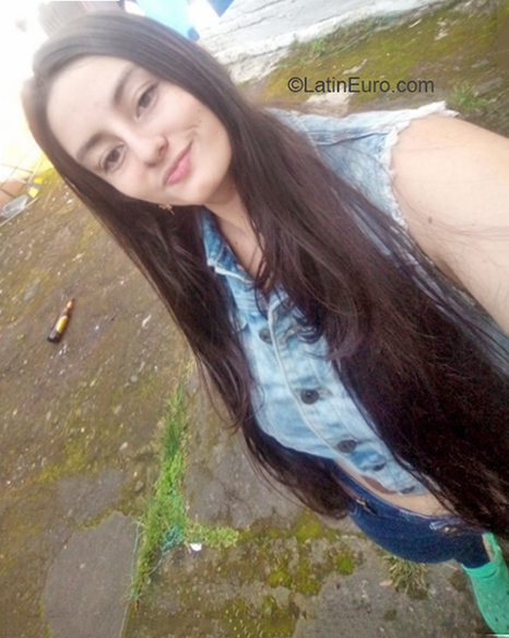Date this happy Colombia girl Leidy trujillo from Aremenia CO30667