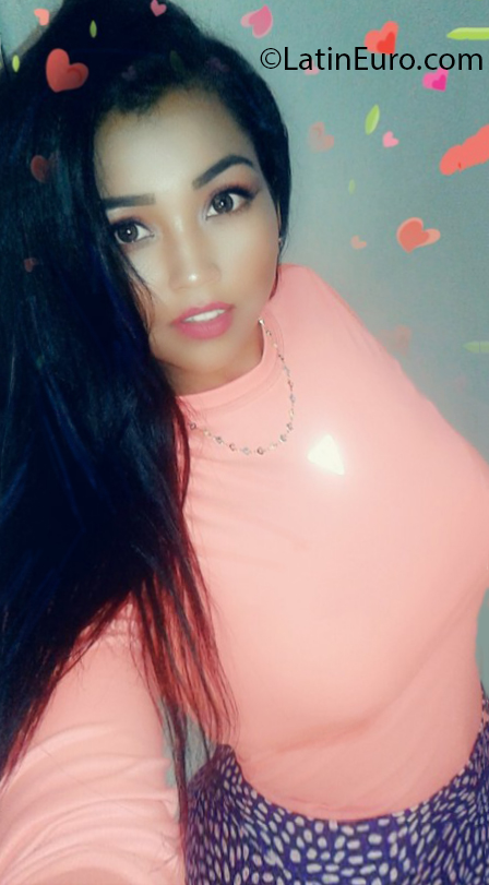 Date this tall Colombia girl Graciela from Cali CO30717