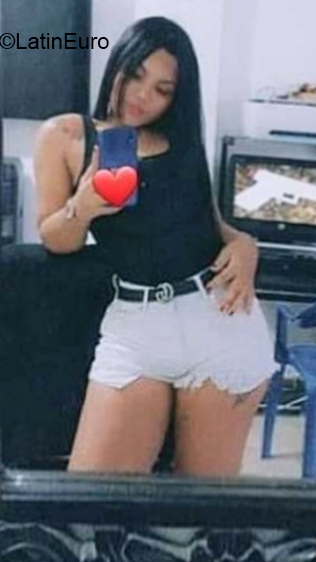 Date this sultry Colombia girl Milagros from Barranquilla CO30728