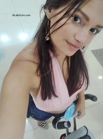Date this exotic Colombia girl Paola from Villavicencio CO30740