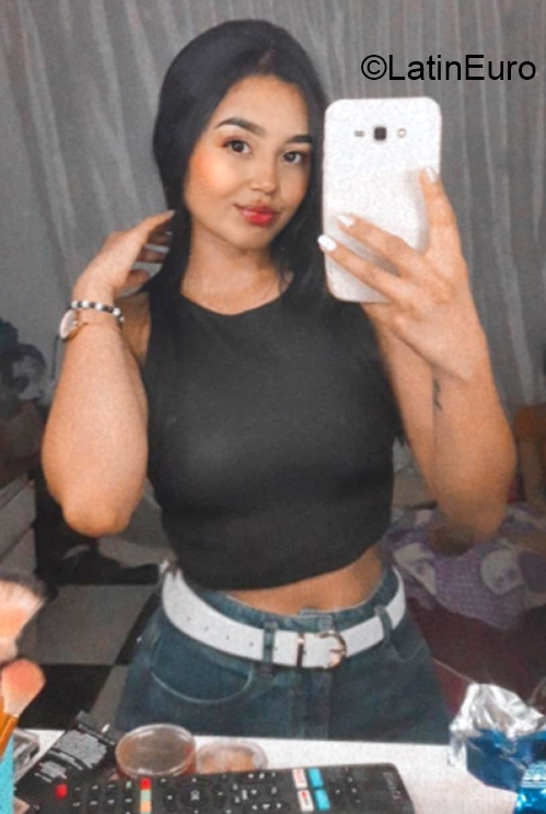 Date this young Colombia girl Doriana from Medellín CO30749