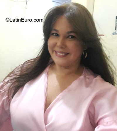 Date this tall Colombia girl Yesi from Barranquilla CO30754