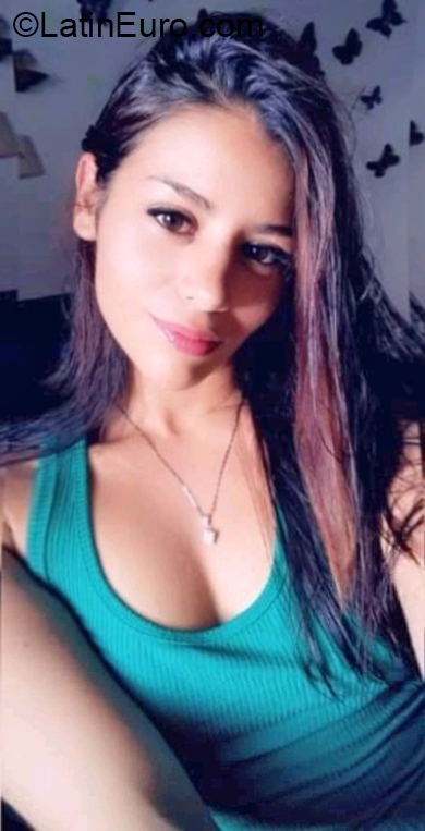 Date this tall Costa Rica girl Andrea from San Jose CR481