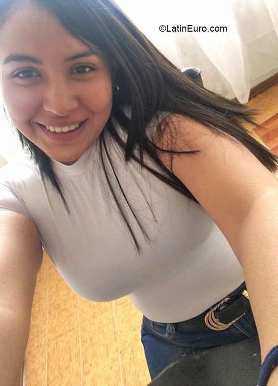 Date this georgeous Venezuela girl Roxana Marin from Zulia VE4057