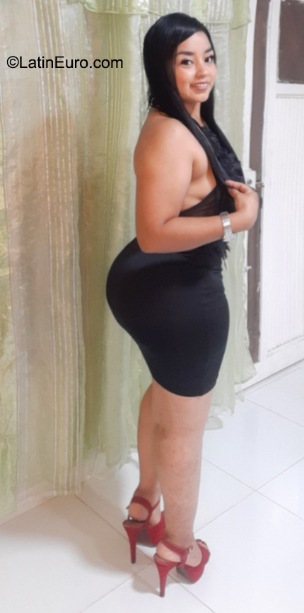 Date this passionate Colombia girl Patricia from Cali CO31001