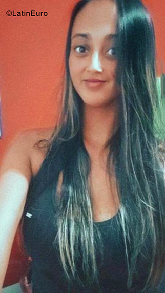 Date this good-looking Brazil girl Gabriela from Rio De Janeiro BR11702