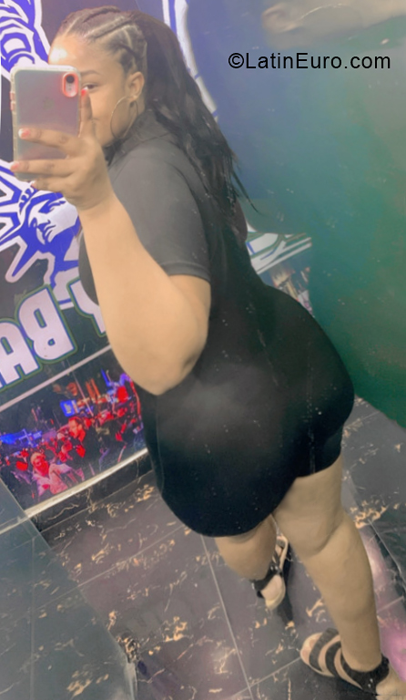 Date this hot Dominican Republic girl Patricia from Santo Domingo DO40659