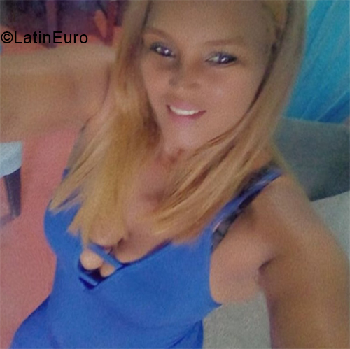 Date this pretty Dominican Republic girl Yahaira from Santiago DO40668