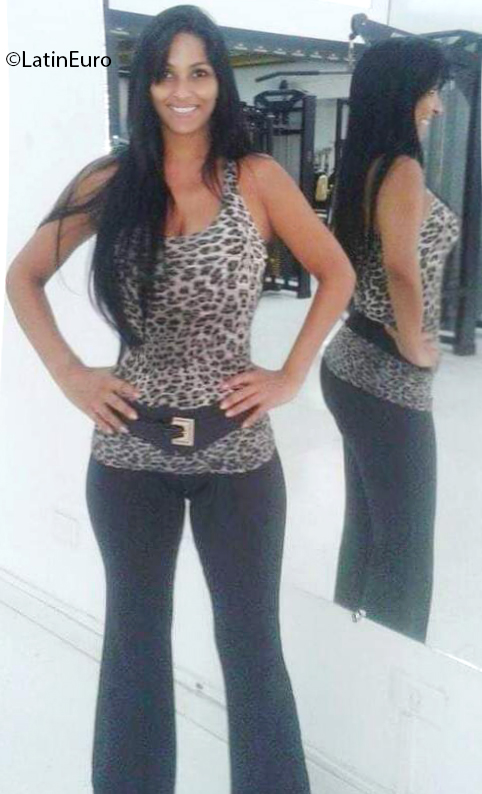 Date this foxy Brazil girl Veronica from Goiânia BR11800