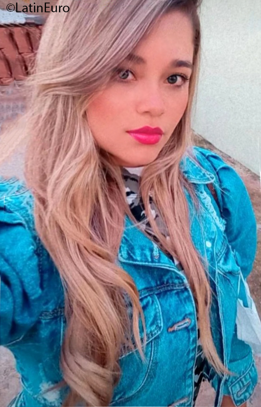 Date this good-looking Brazil girl Sanara from Goiania BR11812