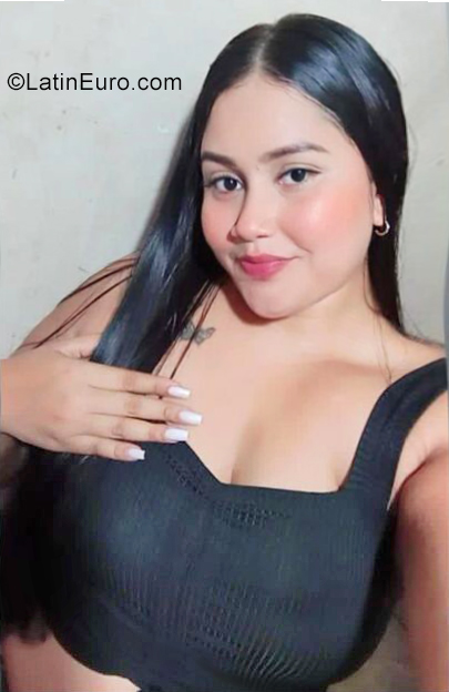 Date this tall Colombia girl Fabiola from Bogota CO31707