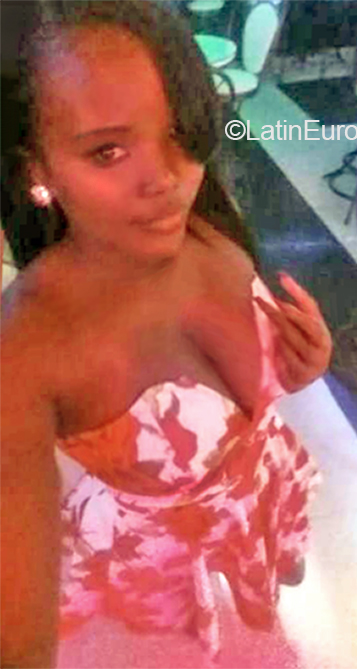 Date this attractive Dominican Republic girl Isaura from Santo Domingo DO40930