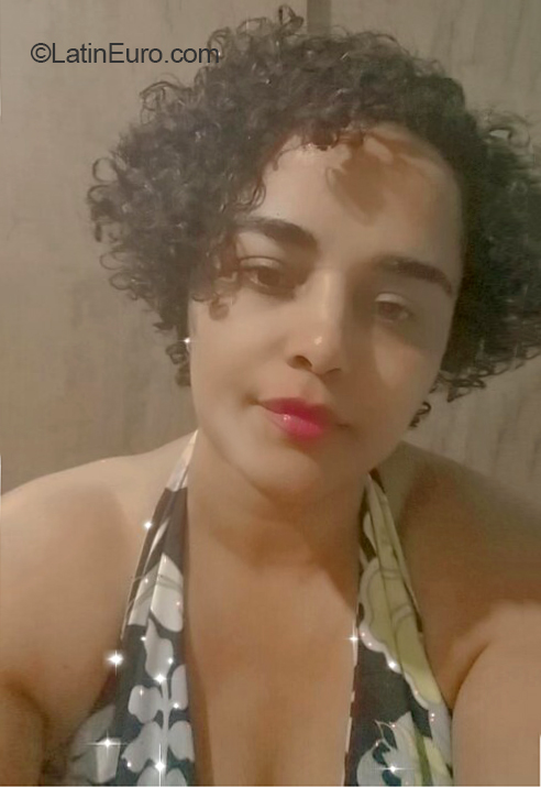 Date this athletic Brazil girl Vitoria from Belo Horizonte BR12129