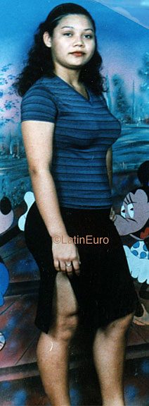 Date this lovely Honduras girl Heidy from La Ceiba N3695