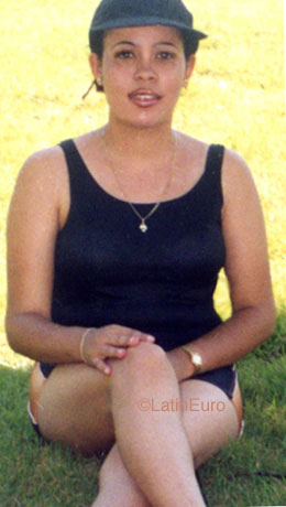 Date this gorgeous Dominican Republic girl Noemy from Santo Domingo N3709