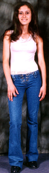 Date this nice looking Honduras girl Abicely from  N3688