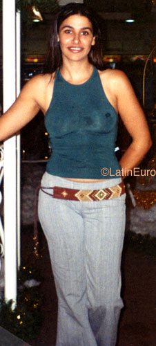 Date this nice looking Brazil girl Seuzia from COLOMBO B9266