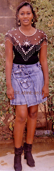 Date this happy Any Country girl Rose from  A9651