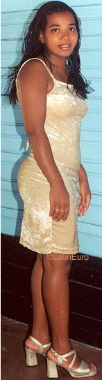 Date this cute Madagascar girl Chantal from  A9741