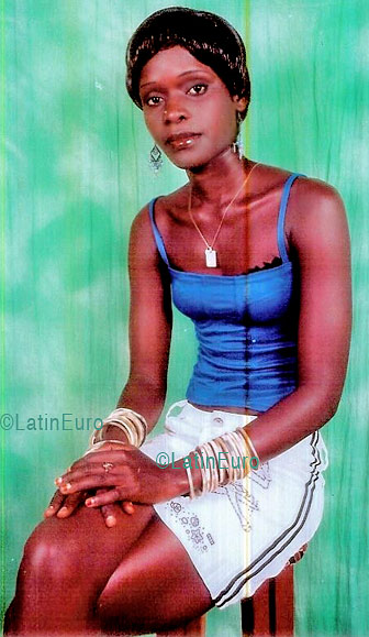 Date this hard body Faso girl Fati from  A9757