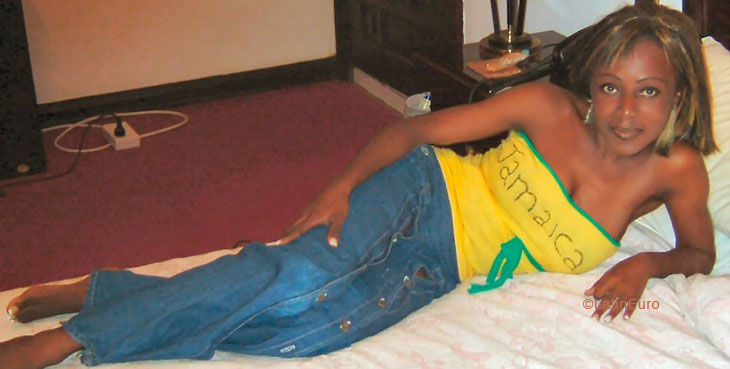 Date this voluptuous Ghana girl Isabelle from  A9773