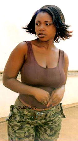 Date this beautiful Mali girl Bambi from  A9930