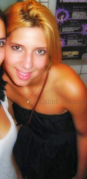 Date this pretty Brazil girl Roseli from Taboao Da Serra B-177