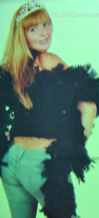 Date this happy Brazil girl Milena from Salvador B-178