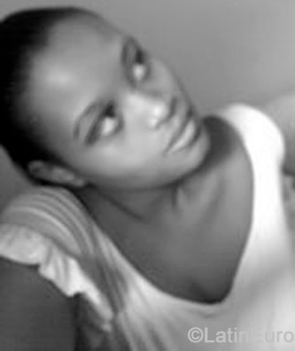 Date this beautiful Brazil girl Andreza from Rio de Janeiro B-225