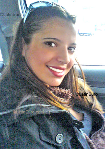 Date this gorgeous Brazil girl Maressa from Santos B-247