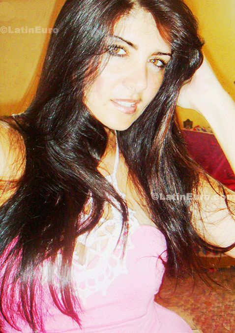 Date this cute Brazil girl Janaina from Fortaleza B-99