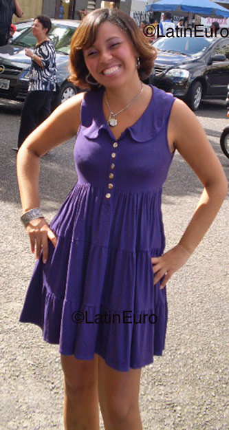 Date this sultry Brazil girl Lilian from Salvador B1038