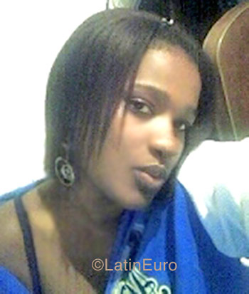 Date this passionate Brazil girl Pamela from Campo Grande B1147