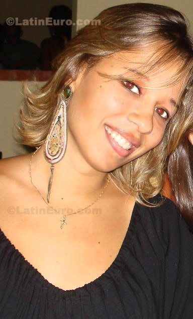 Date this charming Brazil girl Marina from Montes Claros B116