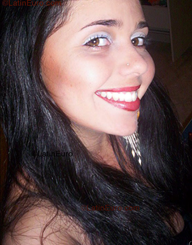 Date this foxy Brazil girl Camila from Indaiatuba B1277