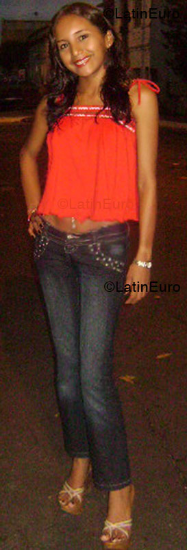 Date this passionate Brazil girl Fernanda from Tabatinga B1279