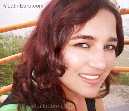 Date this nice looking Brazil girl Angelica from Maraba B1334