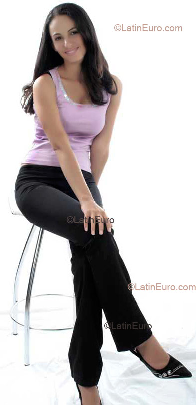 Date this passionate Brazil girl Edvania from Palmas B1419