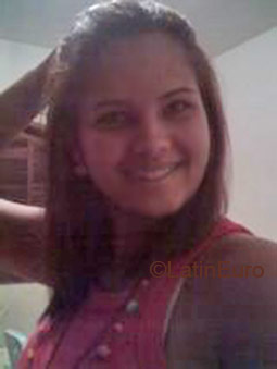 Date this young Brazil girl Priscilla from Niteroi B1483
