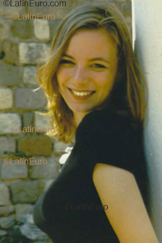 Date this tall Brazil girl Tiffany from Campinas B1557