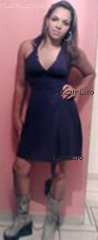 Date this gorgeous Brazil girl Amanda from Sao Paulo B1624