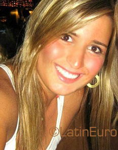 Date this gorgeous Brazil girl Roberta from Campinas B1670