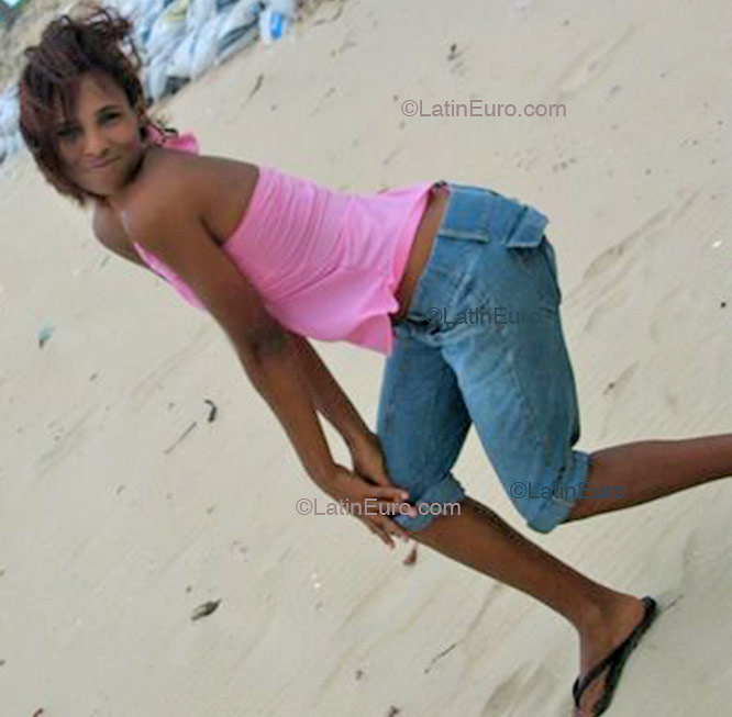 Date this tall Brazil girl Jaciane from PAULISTA B1718