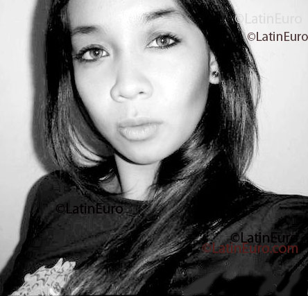 Date this exotic Brazil girl Sathy from  B1819