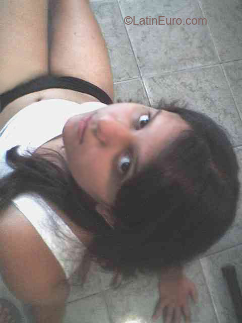 Date this voluptuous Brazil girl Vivian from Araras B1839