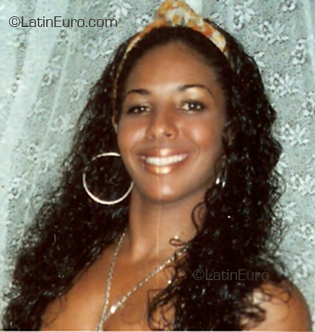 Date this passionate Brazil girl Vald from Salvador B1911