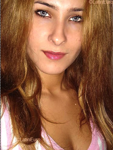 Date this hard body Brazil girl Liliane from  B1940