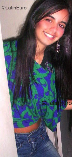 Date this happy Brazil girl Maria from Nova Iguacu B1997