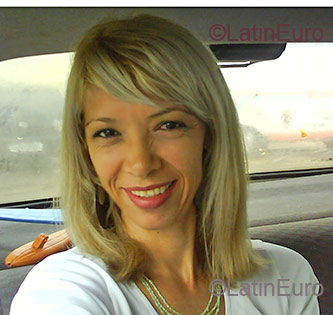 Date this attractive Brazil girl Maria from Campinas B2007